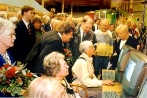 Stichting SeniorWeb opgericht Stichting SeniorWeb opgericht